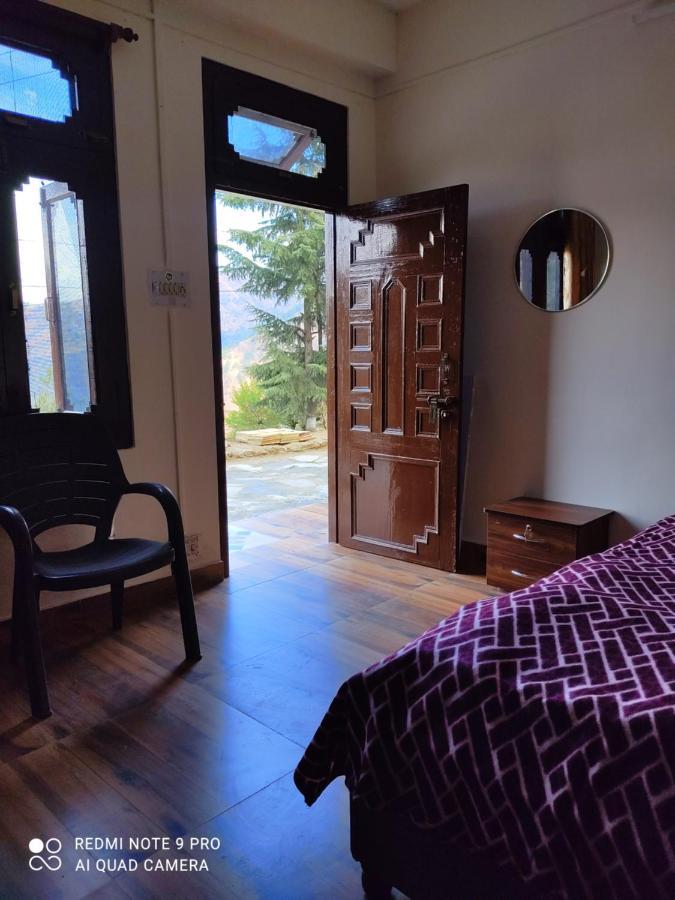 Trushali Homestay Нарканда Екстериор снимка